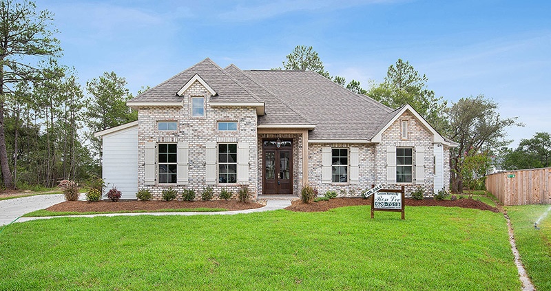 This home built by Ron Lee Homes has a beautiful brick exterior.