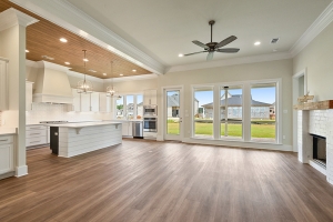 This is a nice open floor plan with nice and bright natural lighting.